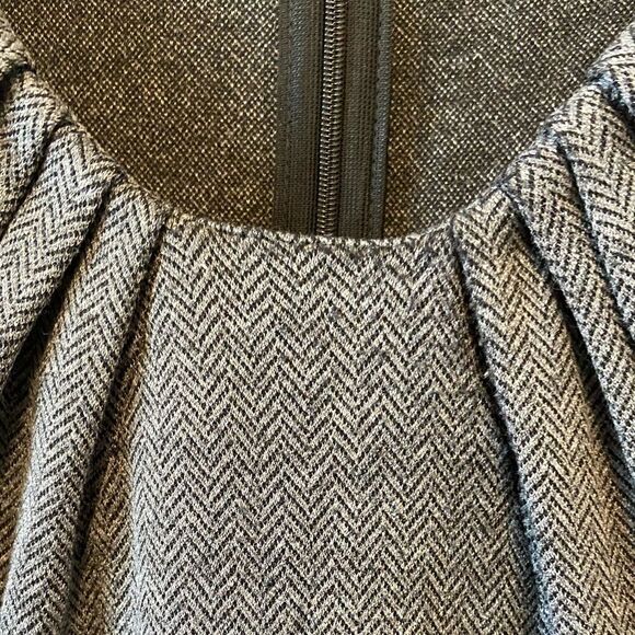 BANANA REPUBLIC Grey Tweed Scoop Neck Shift Dress - Picture 9 of 9